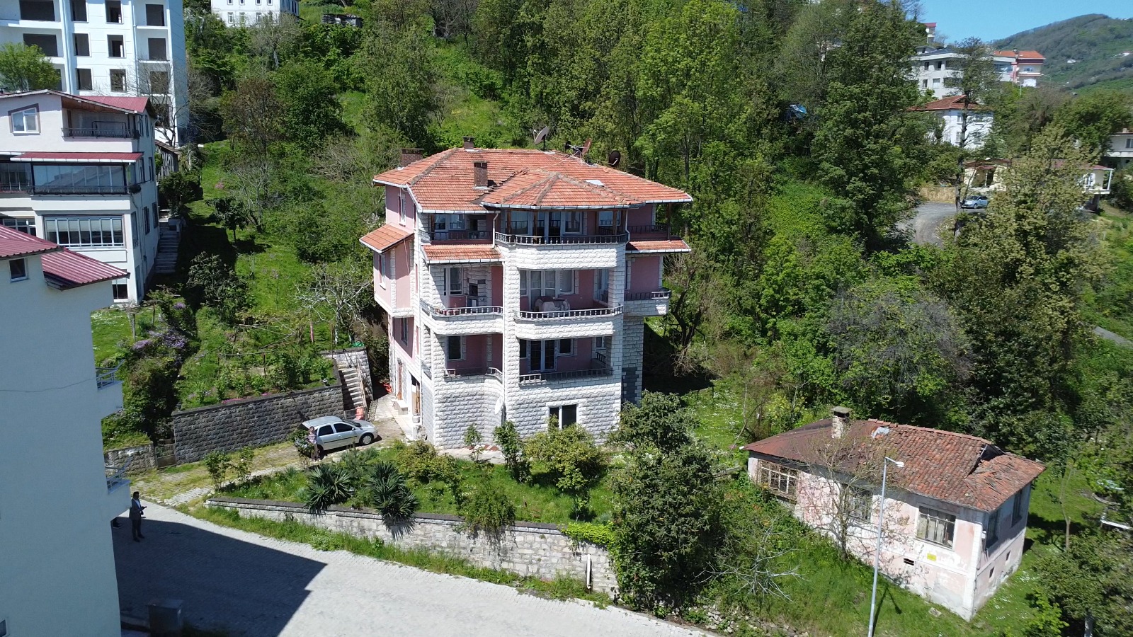 MABEL'DEN PERŞEMBE MERKEZDE PANORAMİK MANZARALI KAT KARŞILIĞI ARSA
